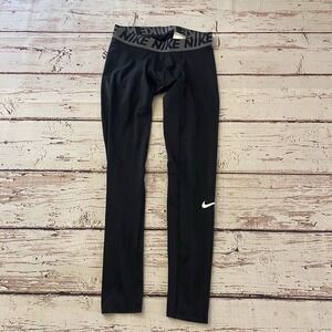 Nike Womens Small‎ Black Compression Capri Capri Leggings Yoga Work Out